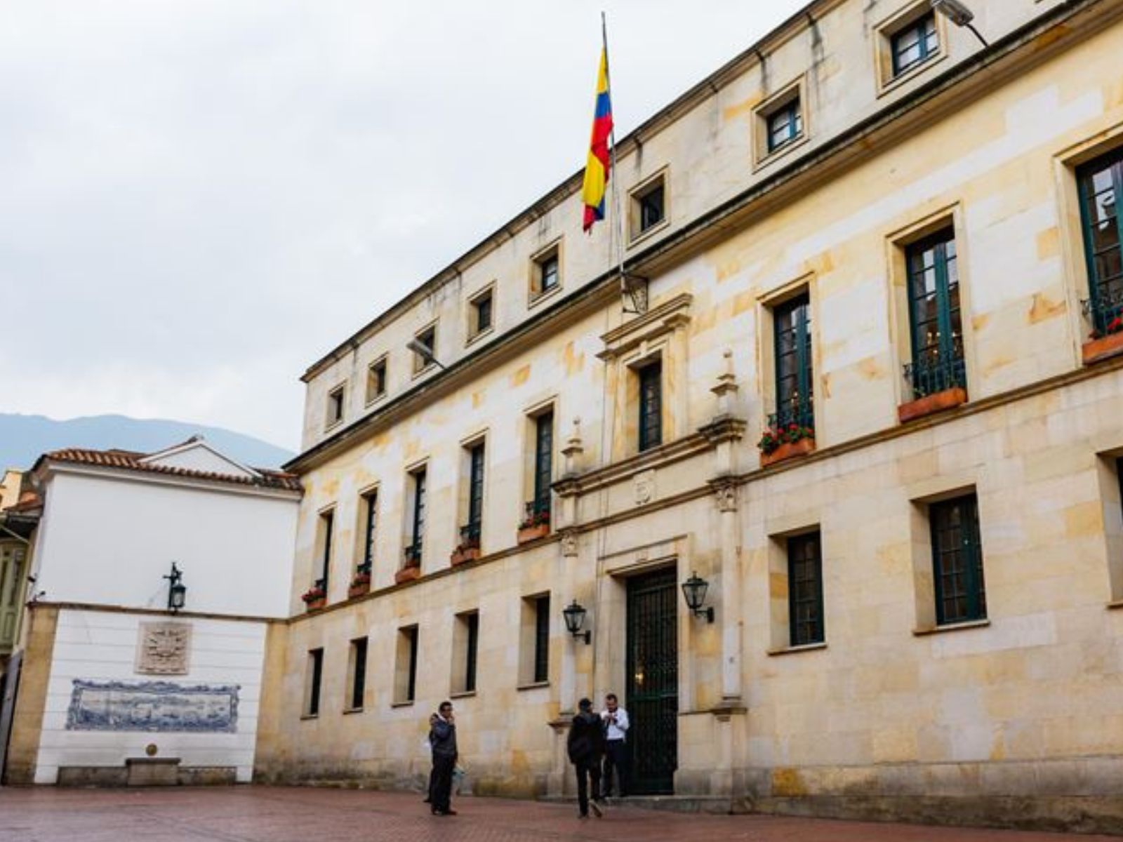 opositores refugiados